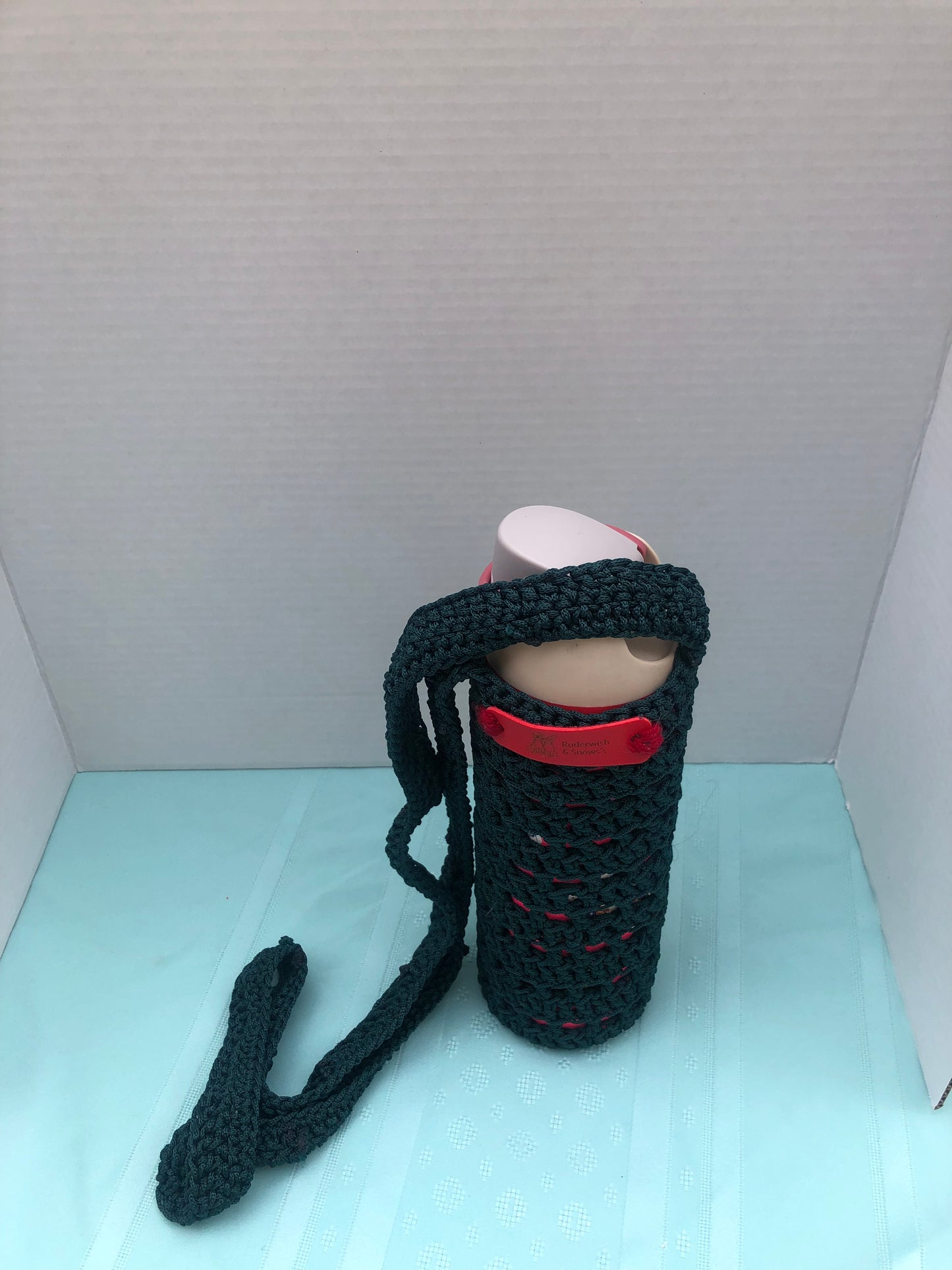 Crossbody waterbottle holder