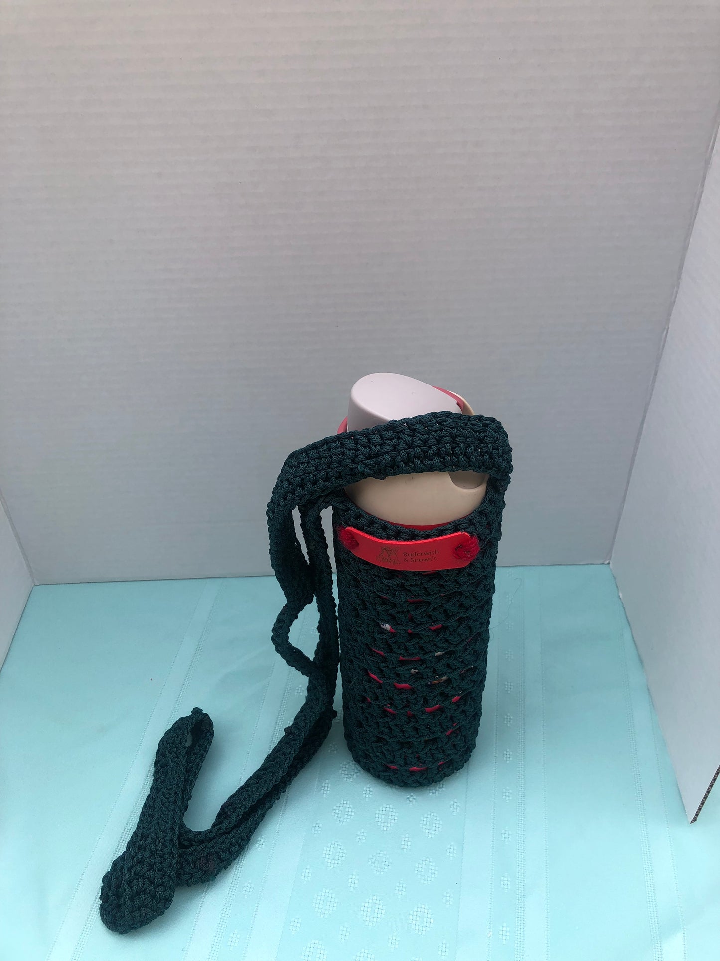 Crossbody waterbottle holder
