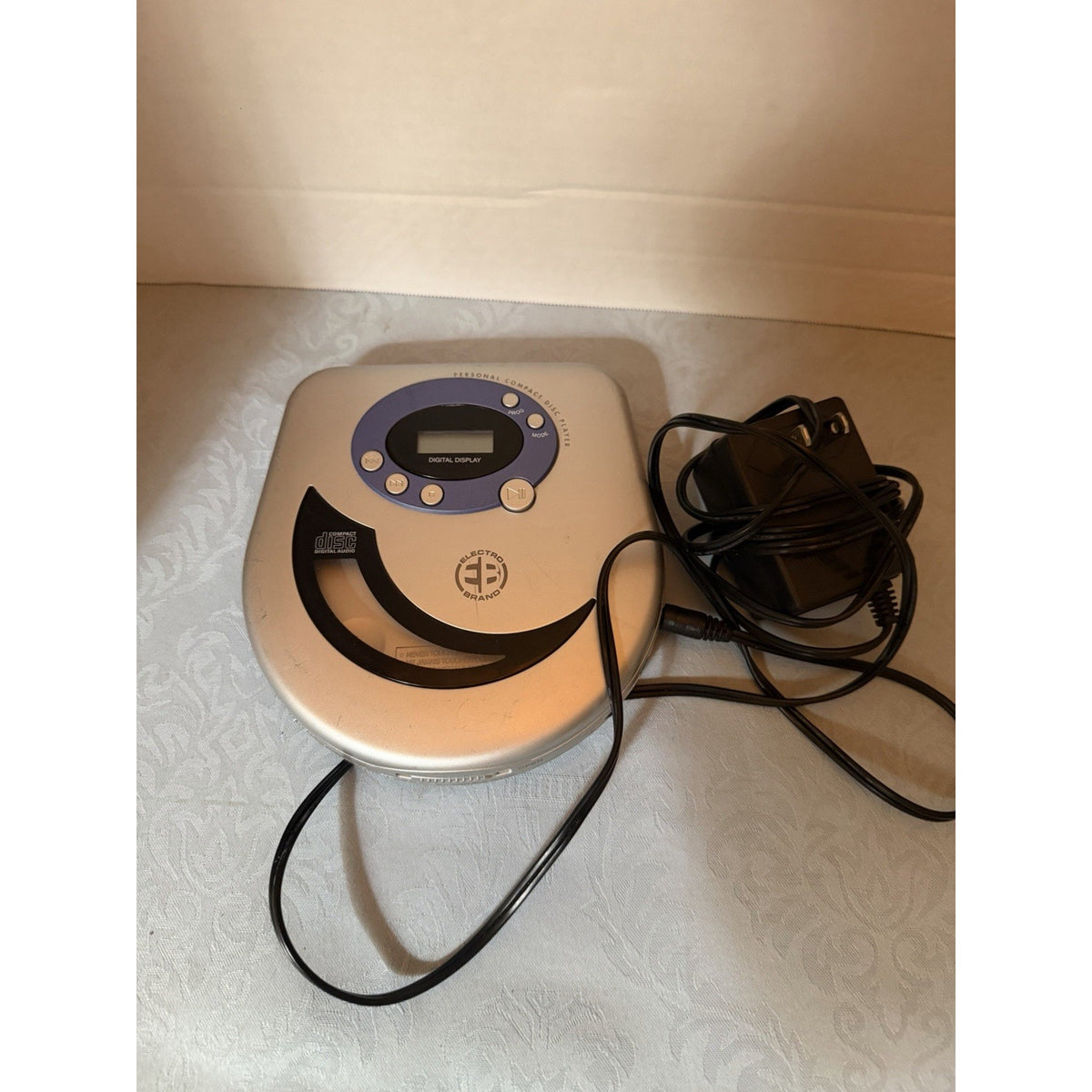 Electro Brand CDCD140C Personal CD Player Digital Display Wired Headphone Silver